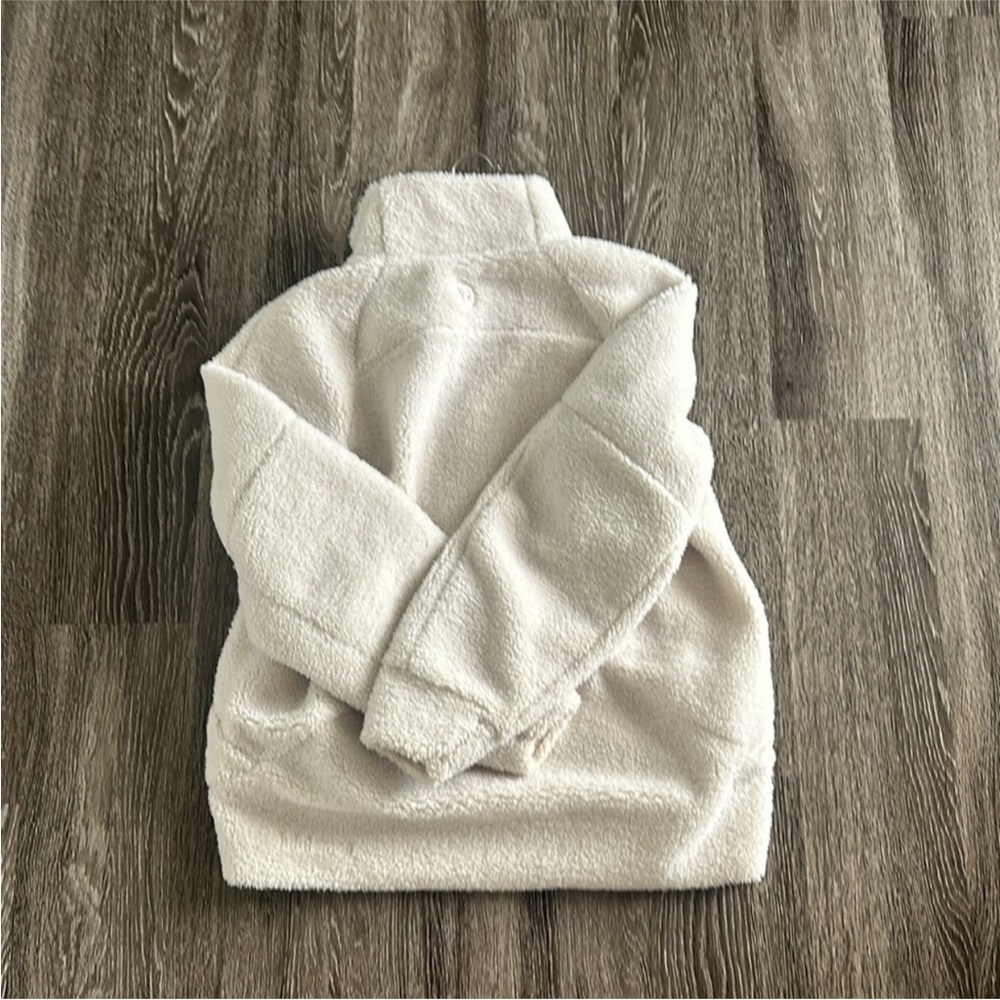 lululemon athletica White sherpa Jacket - Picture 3 of 3